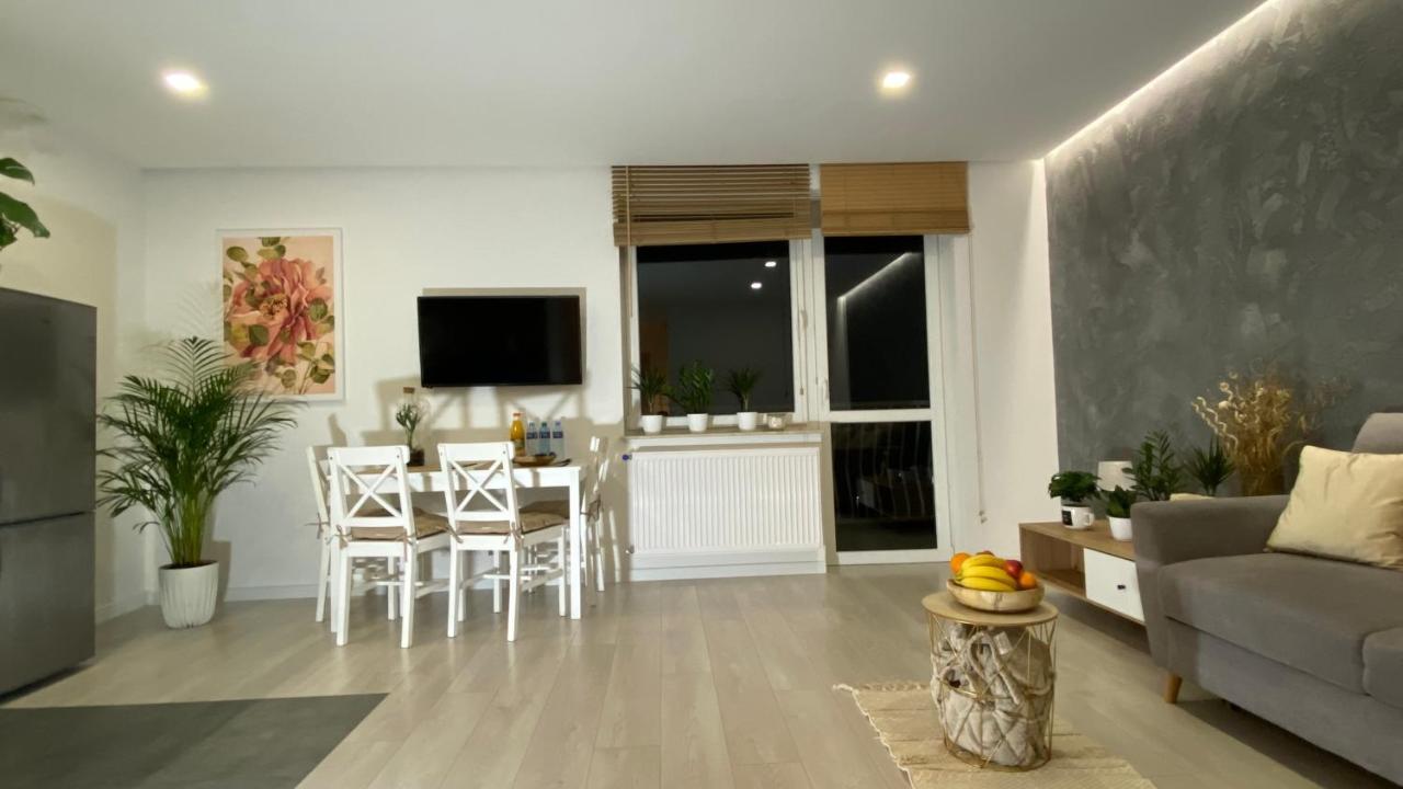 Apartament Plaza Park Przemysl Exterior photo